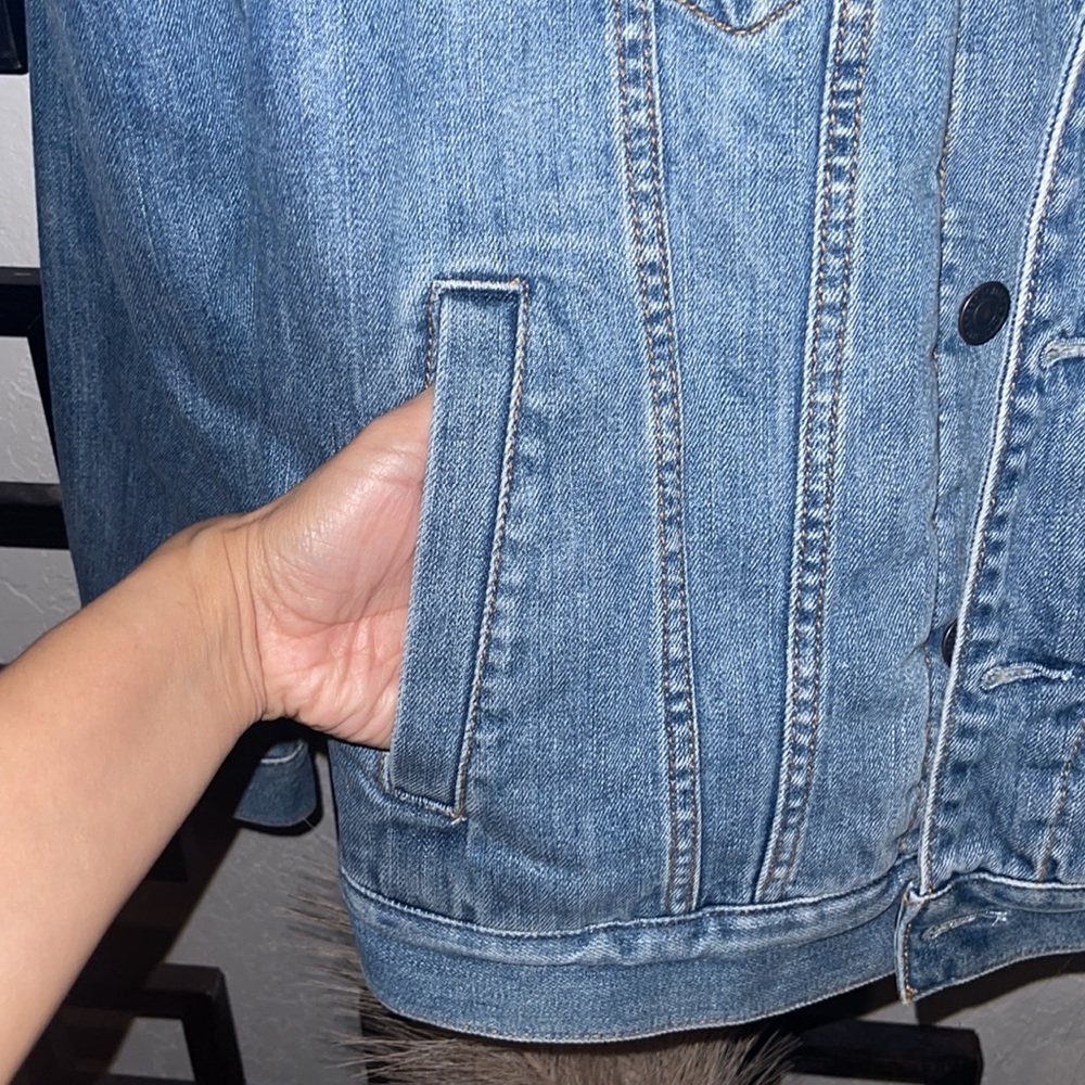 A&F denim Jacket - Picture 3 of 5